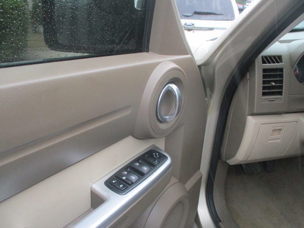 2010 Dodge Nitro Image 7