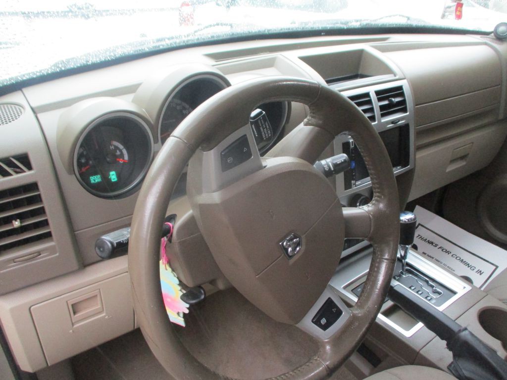 2010 Dodge Nitro Image 9