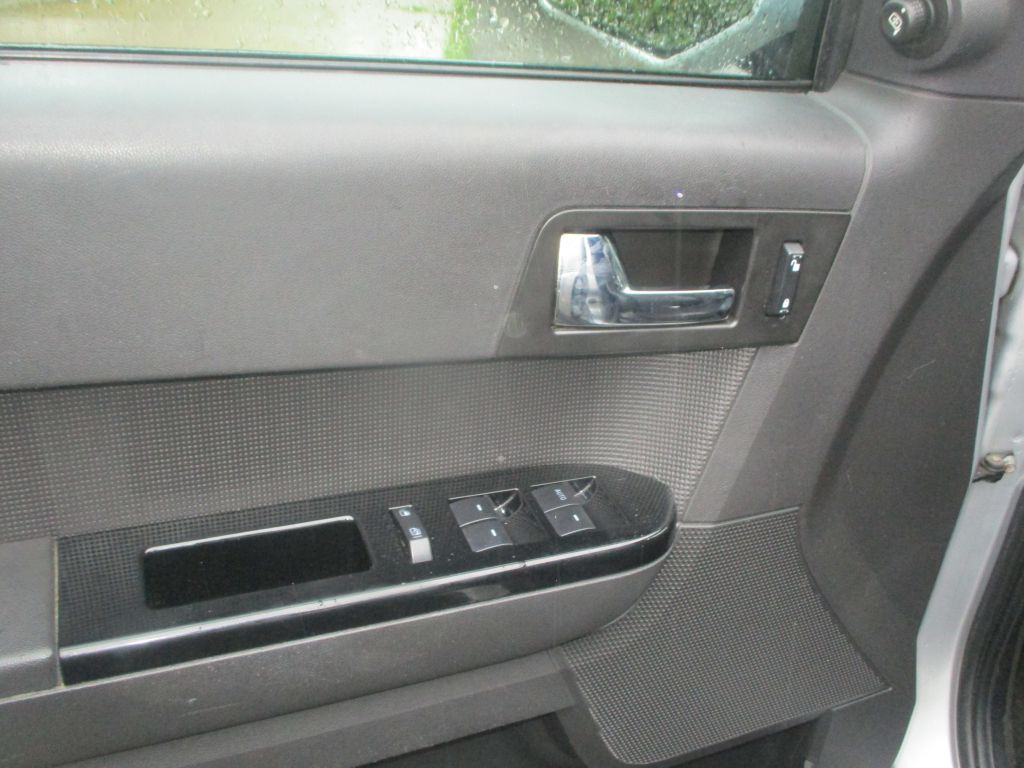 2012 Ford Escape Image 9
