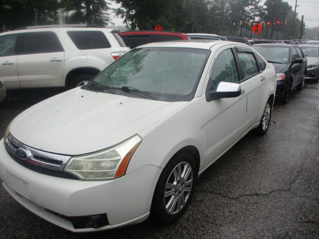2010 Ford Focus Image 2