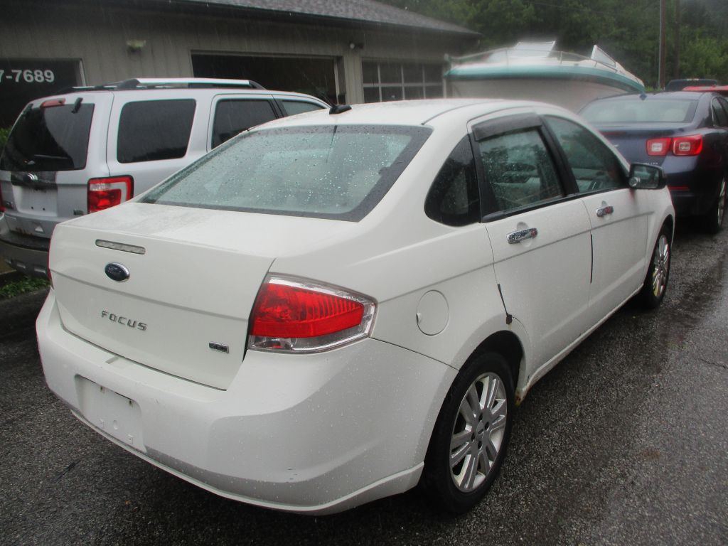 2010 Ford Focus Image 5
