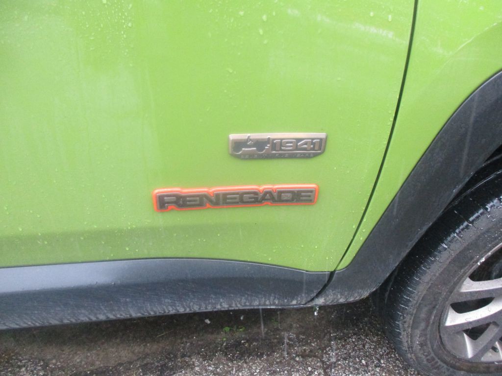 2016 Jeep Renegade Image 9