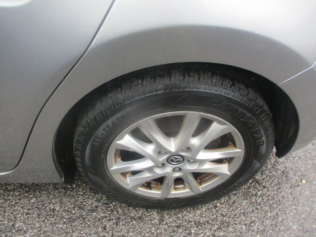 2014 Mazda Mazda3 Image 8