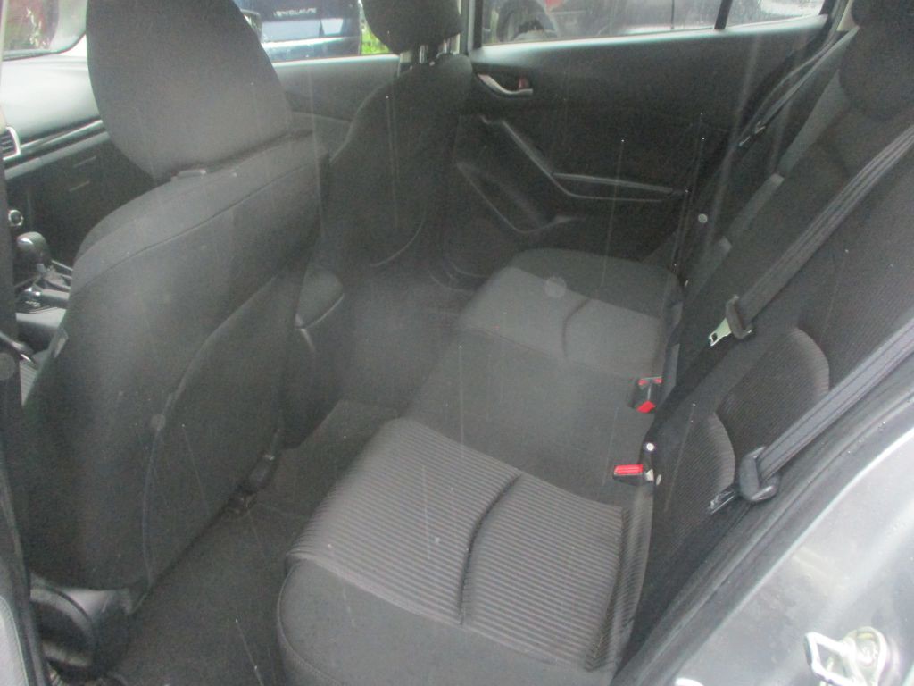 2014 Mazda Mazda3 Image 9