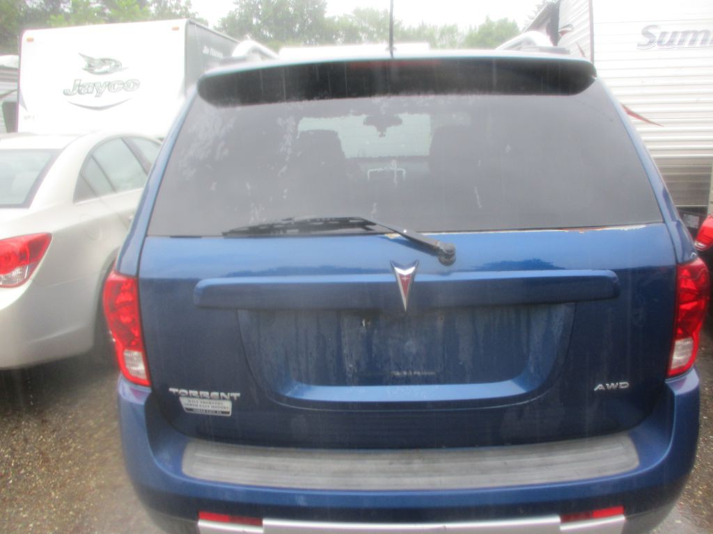 2008 Pontiac Torrent Image 4