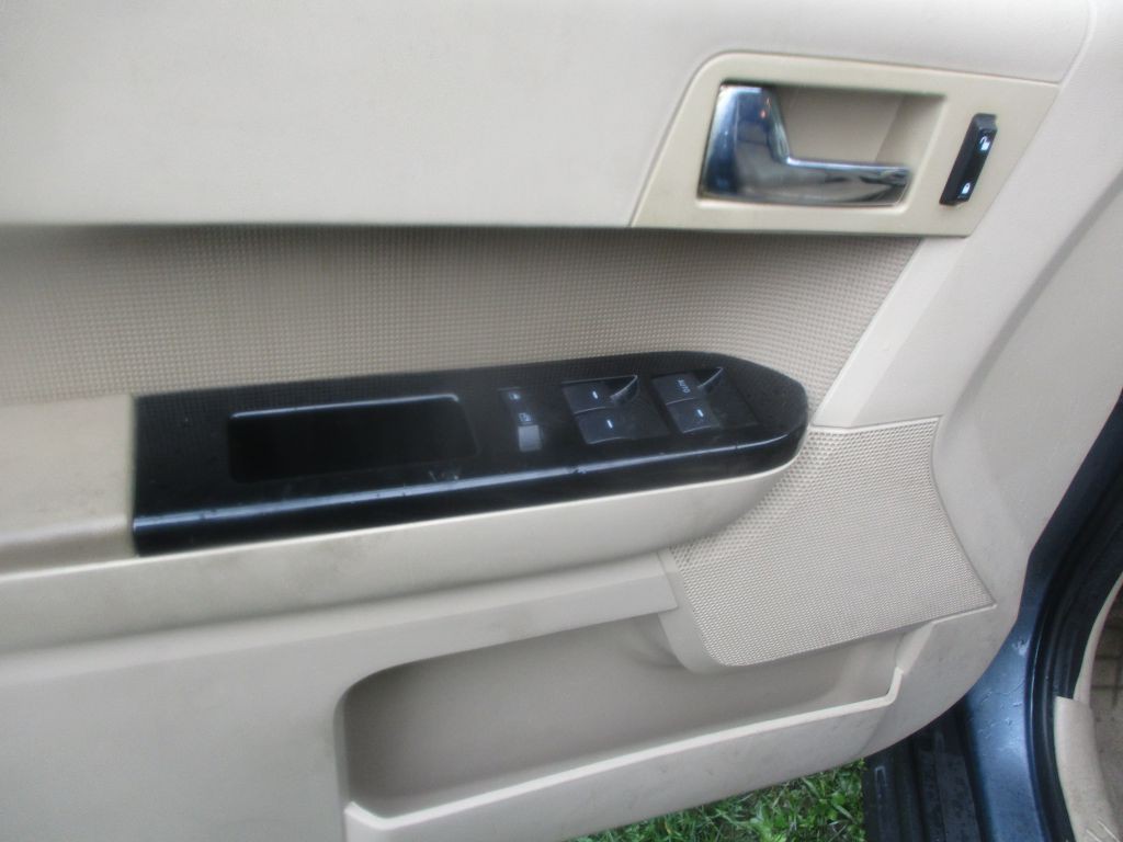 2011 Ford Escape Image 11