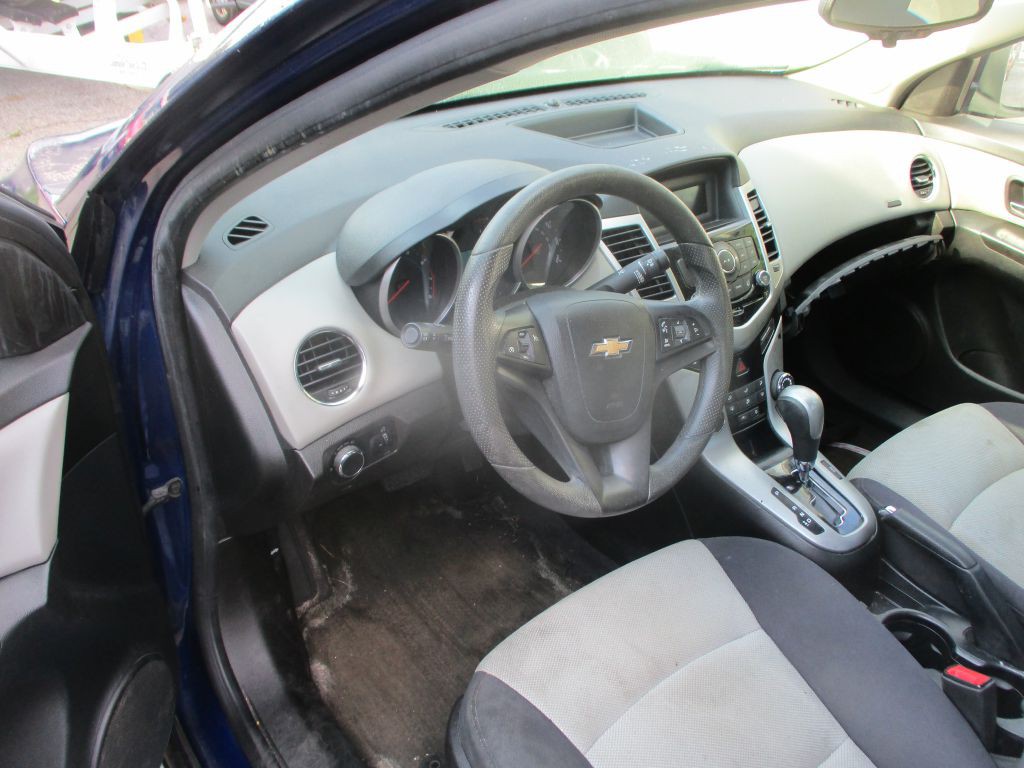 2013 Chevrolet Cruze Image 6