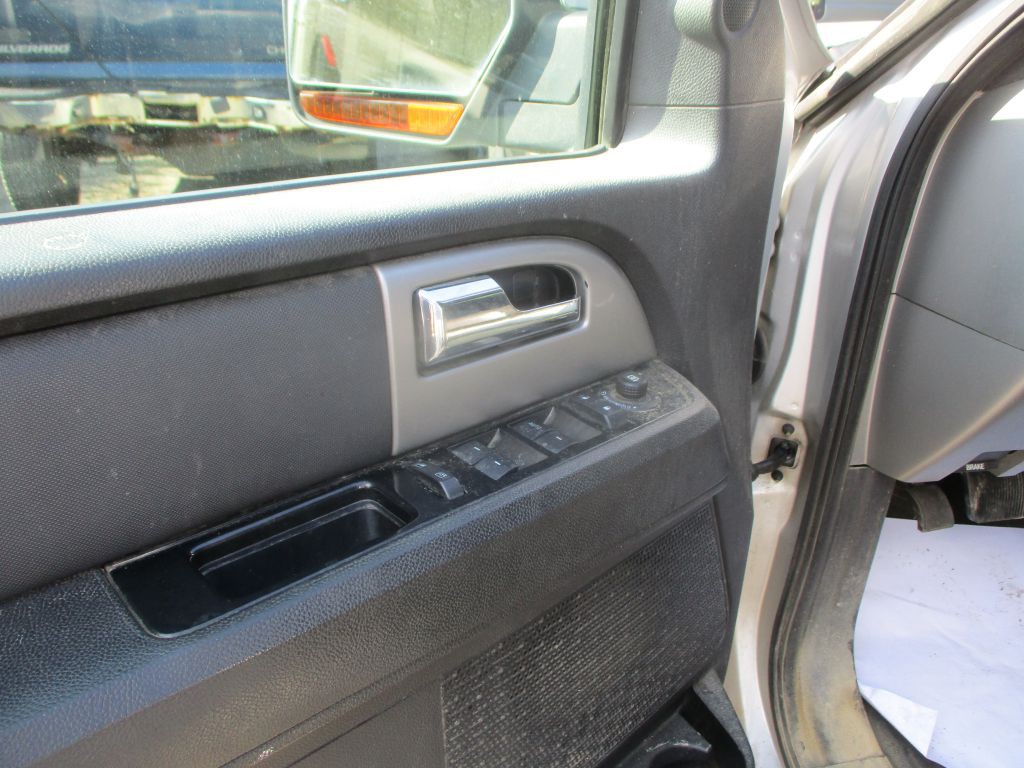 2012 Ford Expedition Image 7