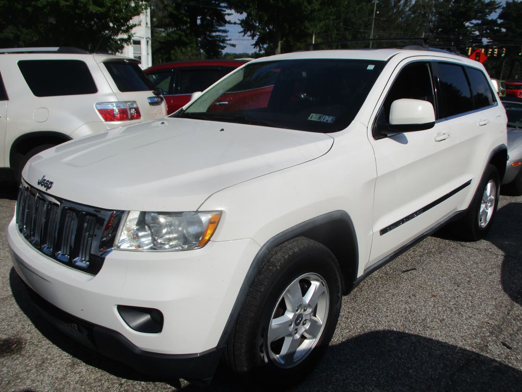 2011 Jeep Grand Cherokee Image 1