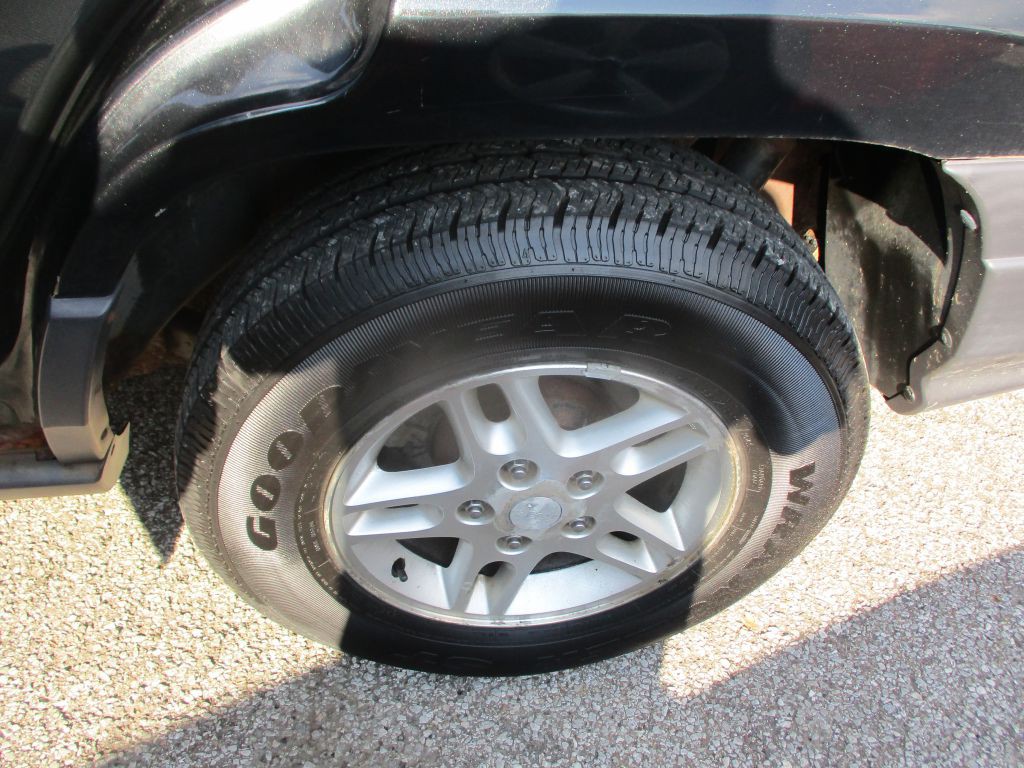 2004 Jeep Grand Cherokee Image 6