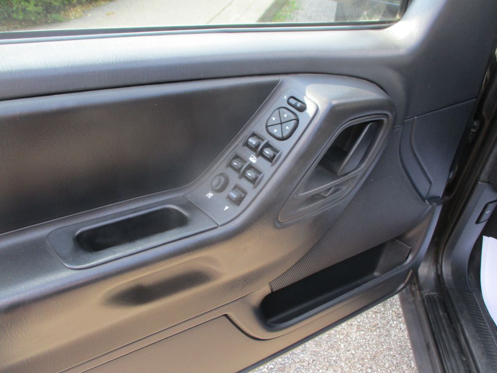 2004 Jeep Grand Cherokee Image 9