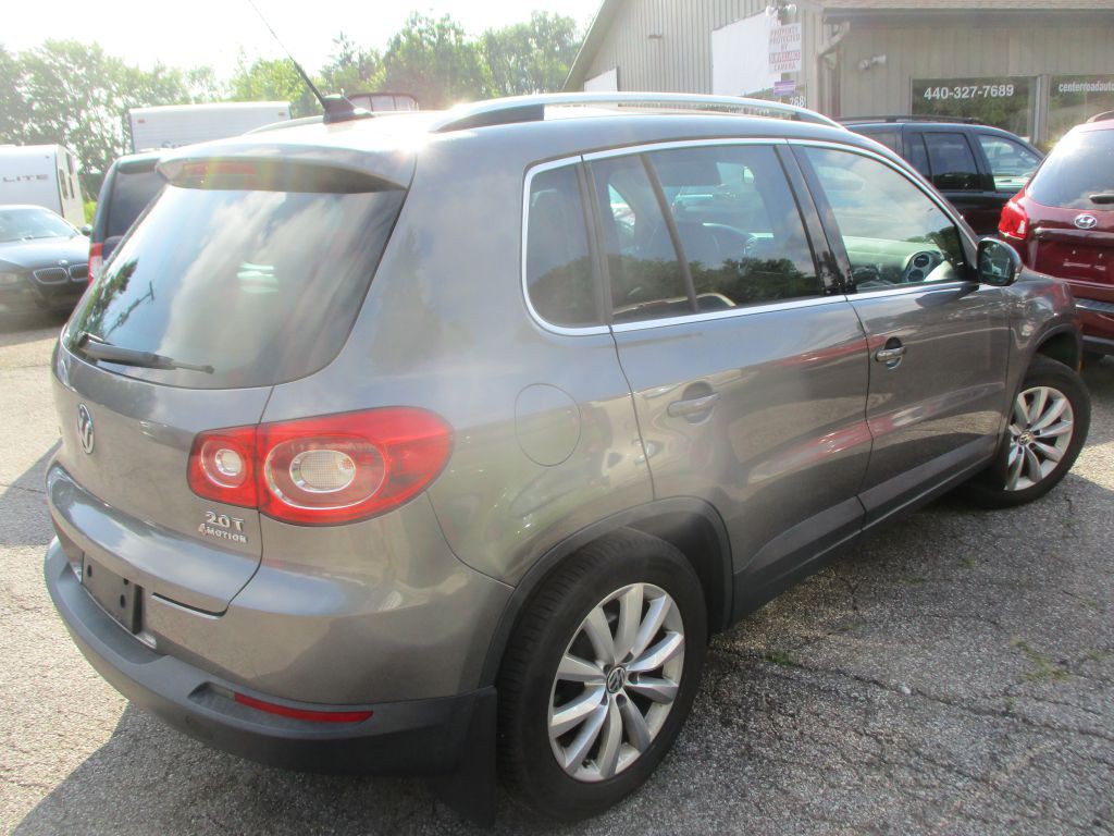 2011 Volkswagen Tiguan Image 4