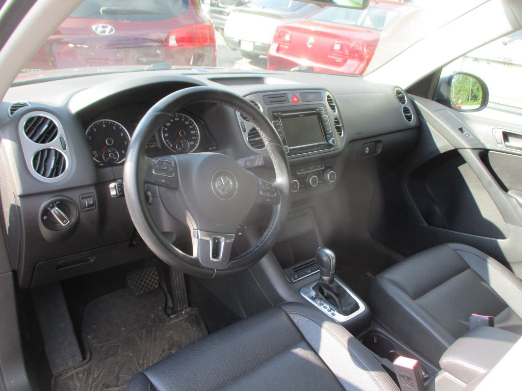 2011 Volkswagen Tiguan Image 13