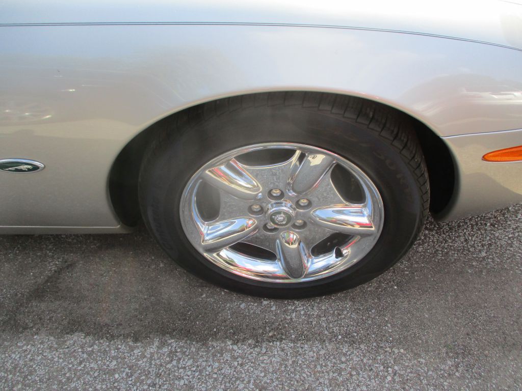 1998 Jaguar XK-Series Image 3