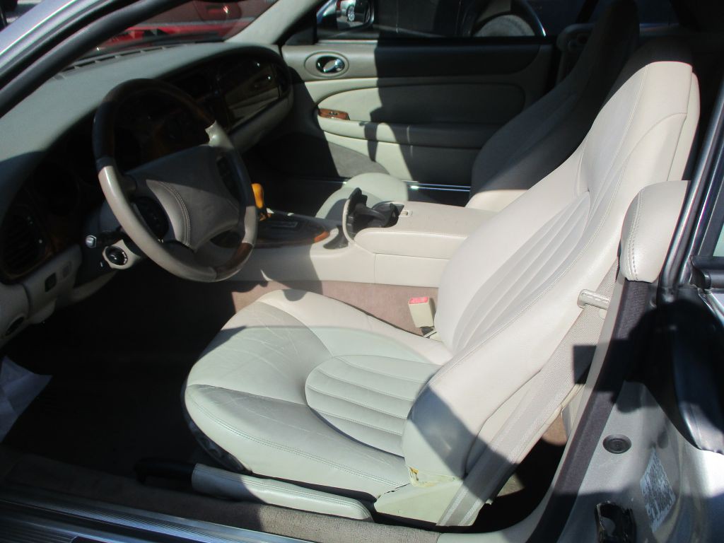 1998 Jaguar XK-Series Image 10