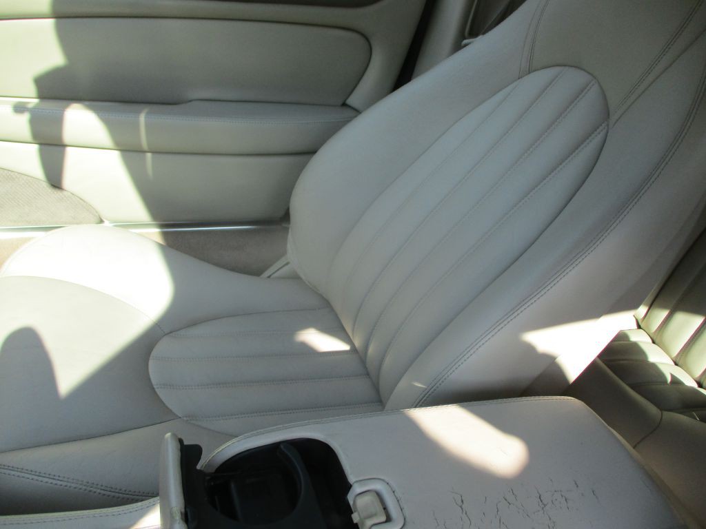 1998 Jaguar XK-Series Image 11