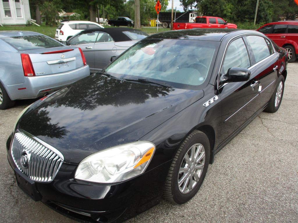 2011 Buick Lucerne Image 1
