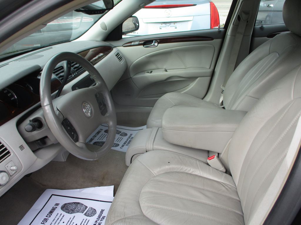 2011 Buick Lucerne Image 12