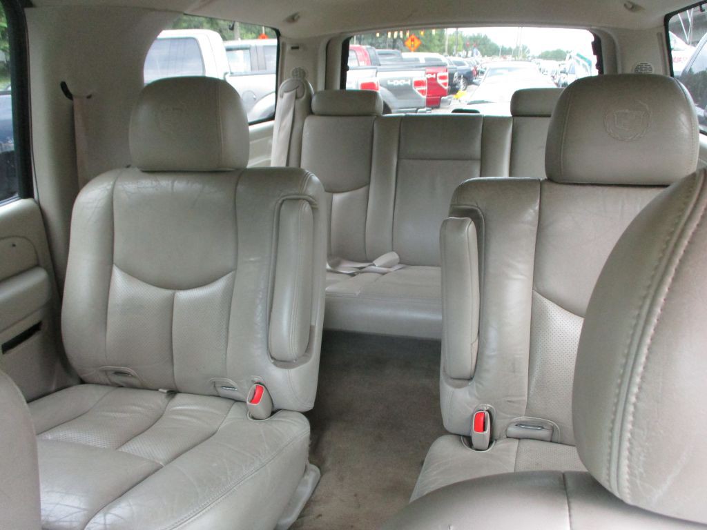 2006 Cadillac Escalade Image 13