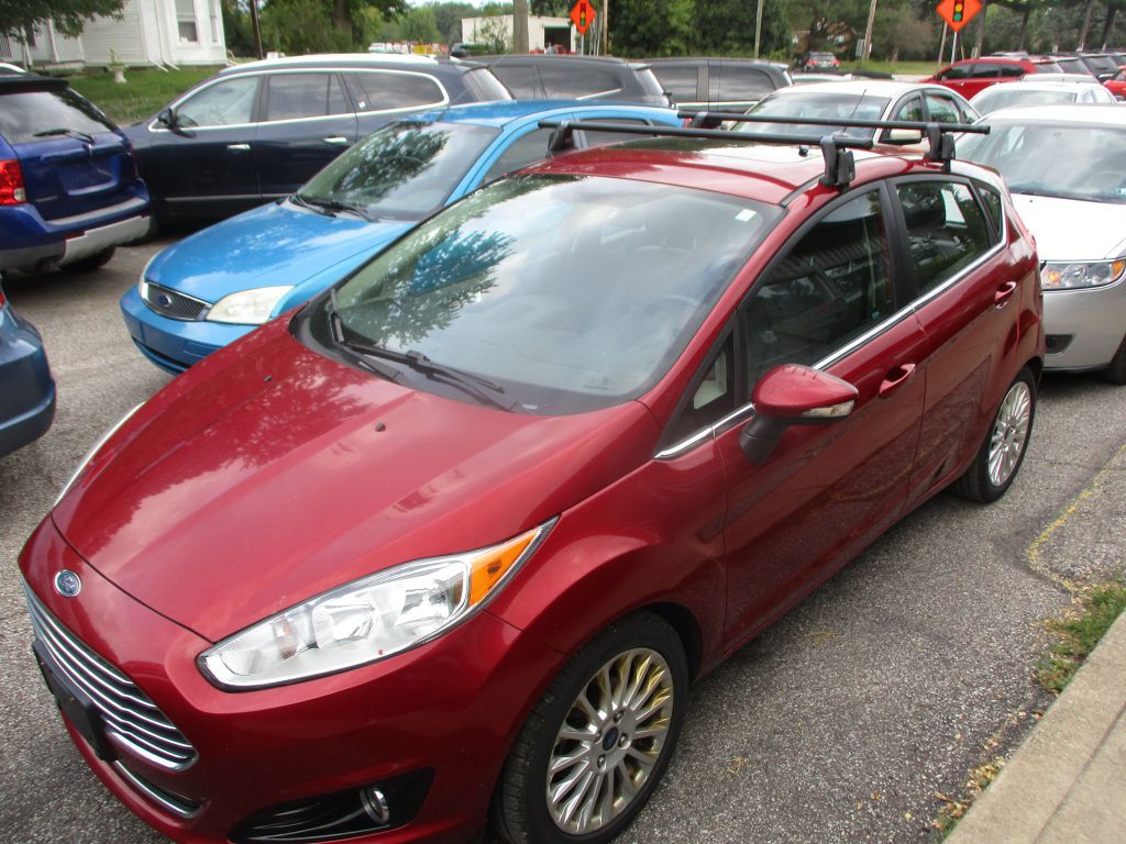 2015 Ford Fiesta Image 1