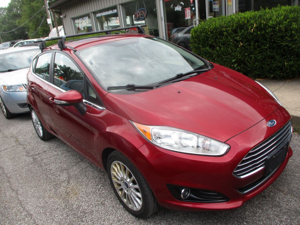 2015 Ford Fiesta Image 2