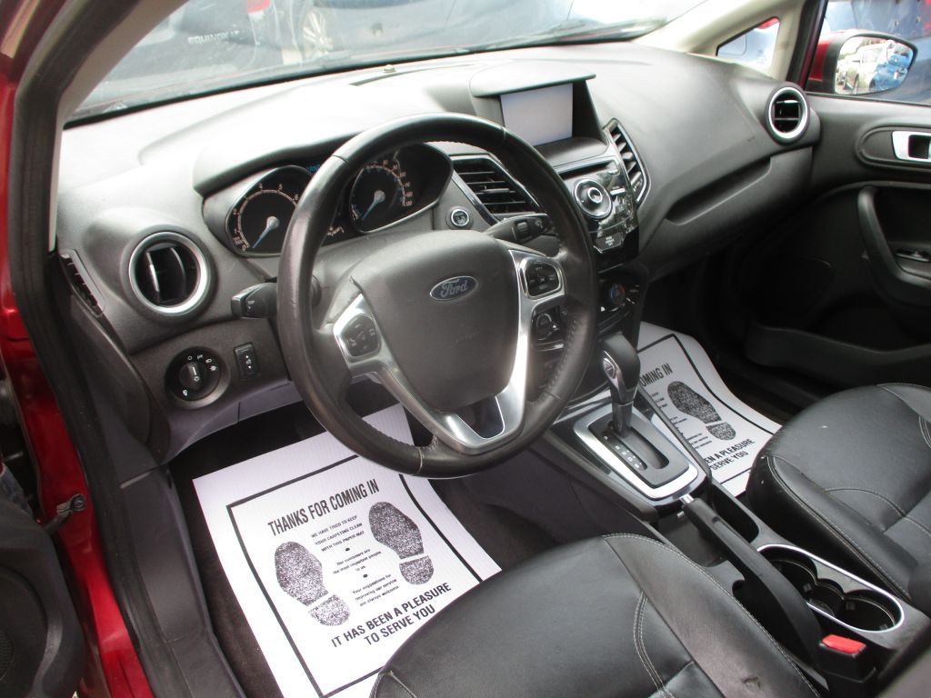 2015 Ford Fiesta Image 11