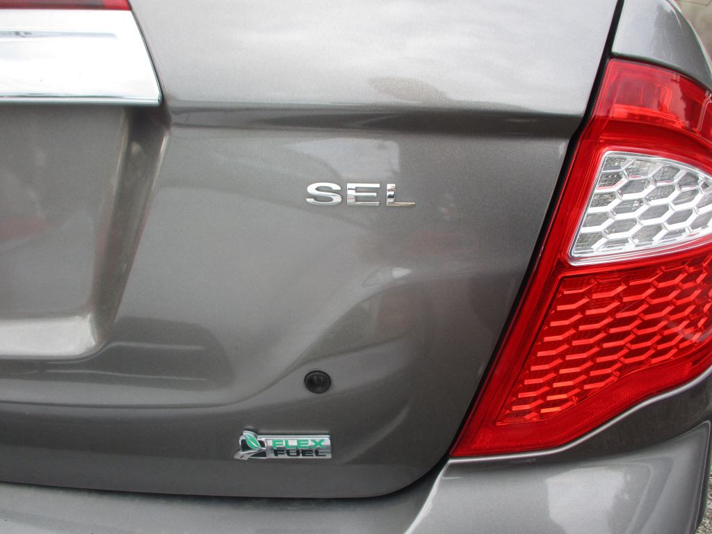 2010 Ford Fusion Image 5