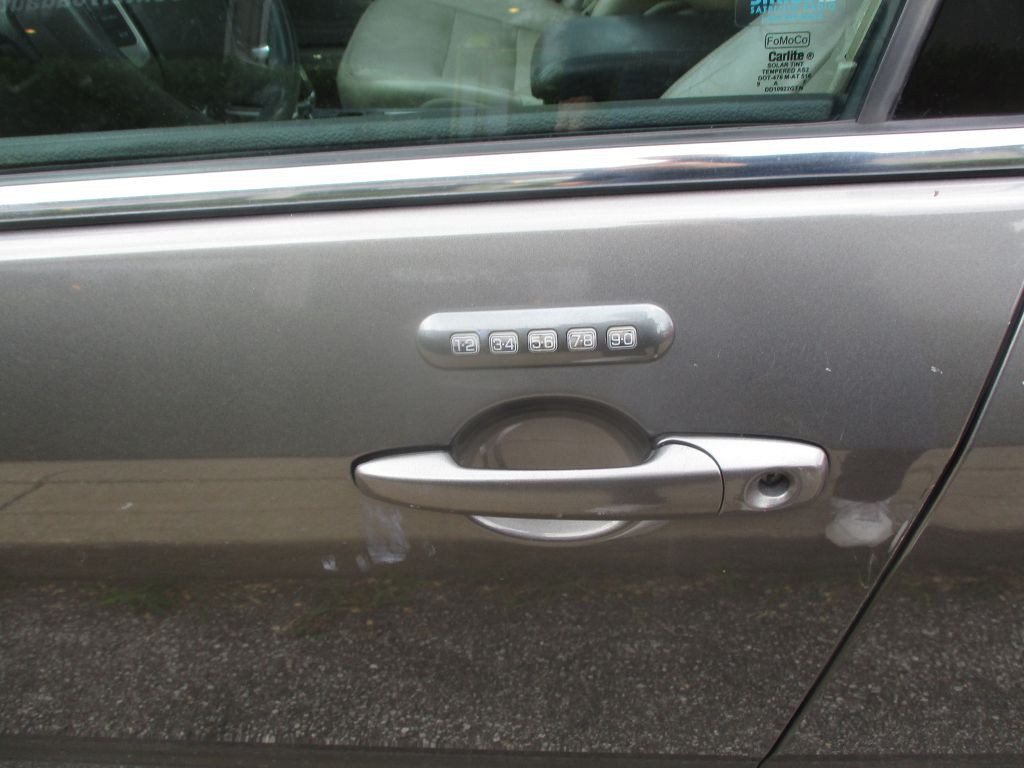 2010 Ford Fusion Image 8