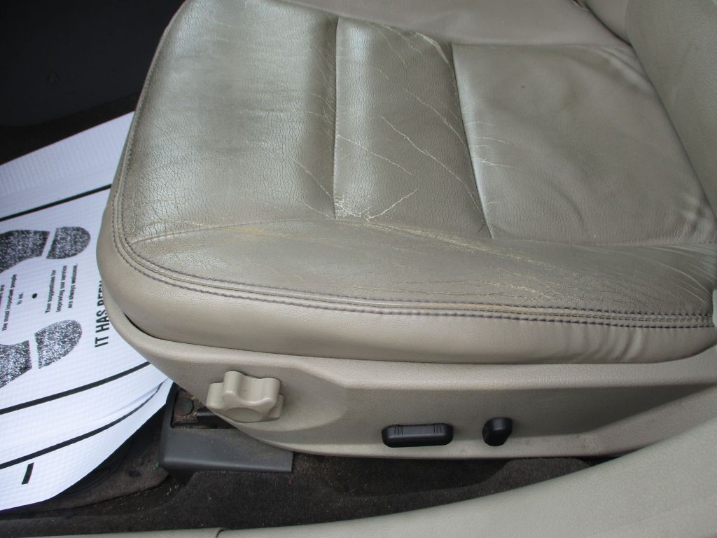 2010 Ford Fusion Image 12