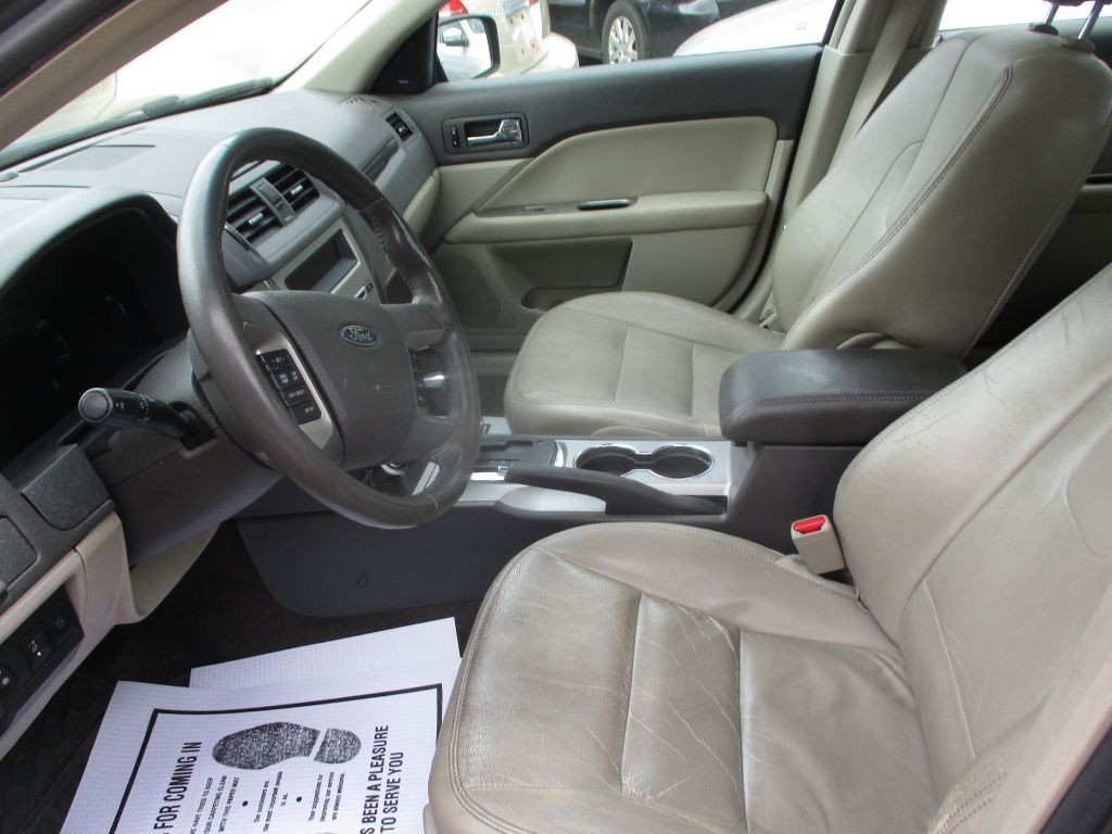 2010 Ford Fusion Image 13