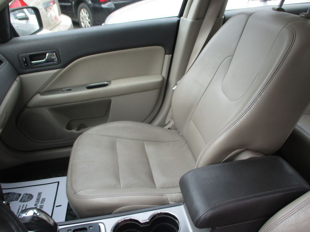 2010 Ford Fusion Image 14