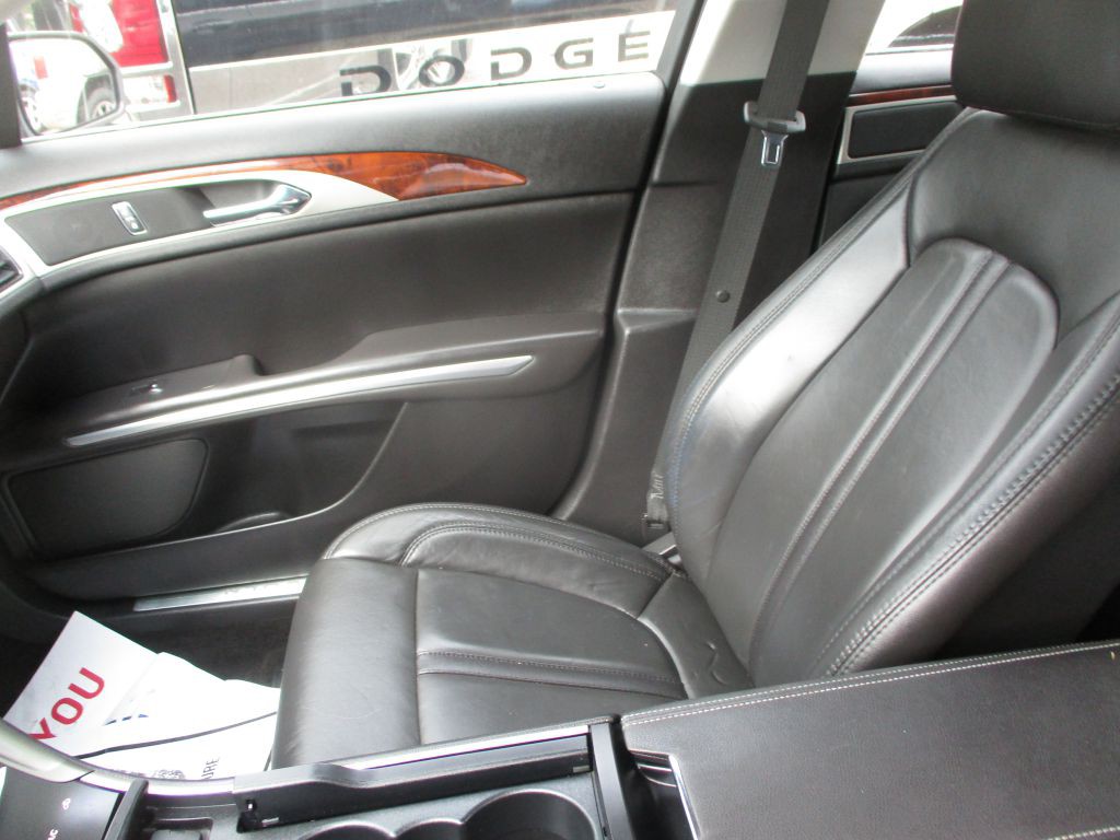 2014 Lincoln MKZ Image 9