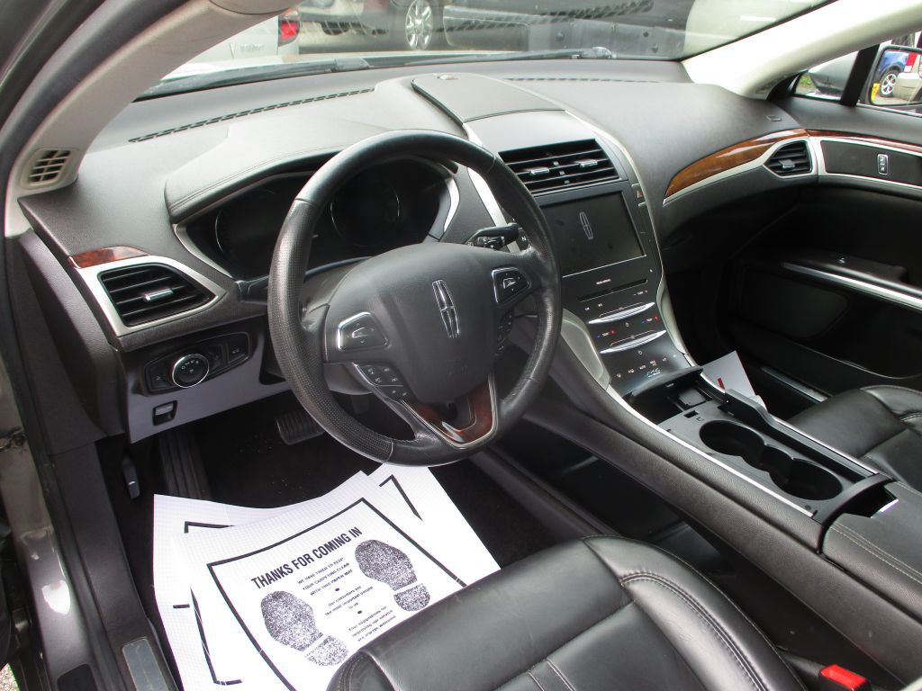 2014 Lincoln MKZ Image 11