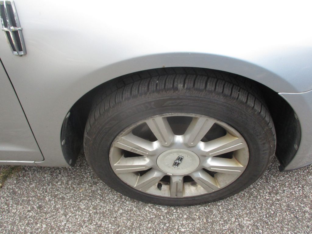 2012 Lincoln MKZ Image 3