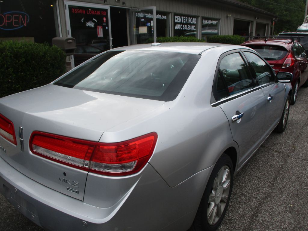 2012 Lincoln MKZ Image 4