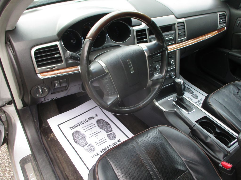 2012 Lincoln MKZ Image 12