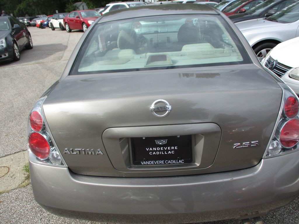 2005 Nissan Altima Image 5