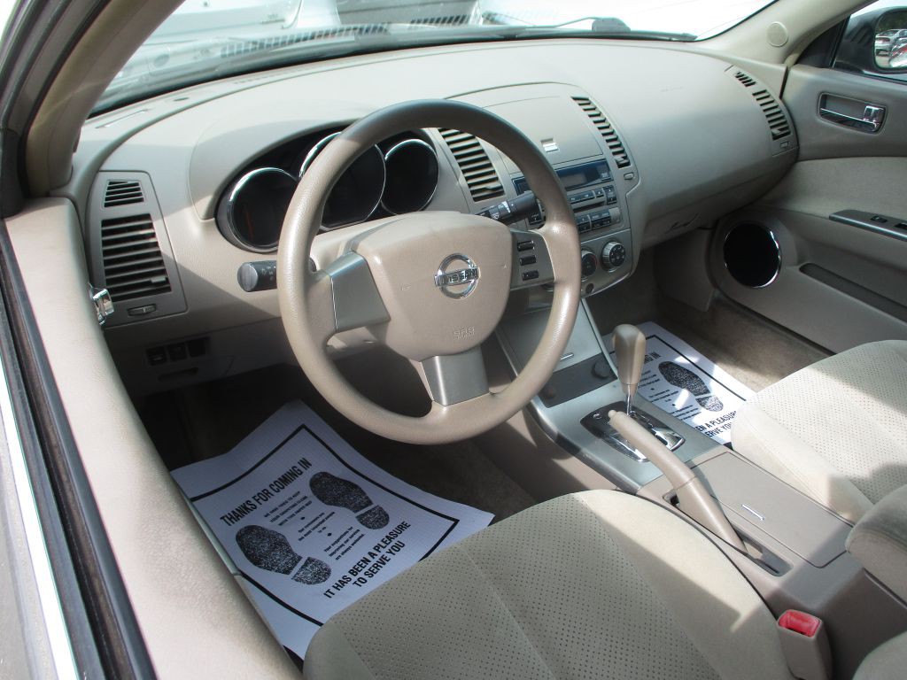 2005 Nissan Altima Image 8