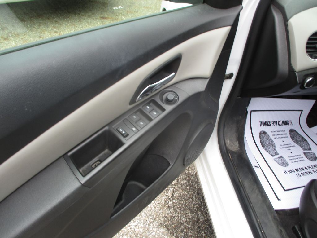2016 Chevrolet Cruze Image 8