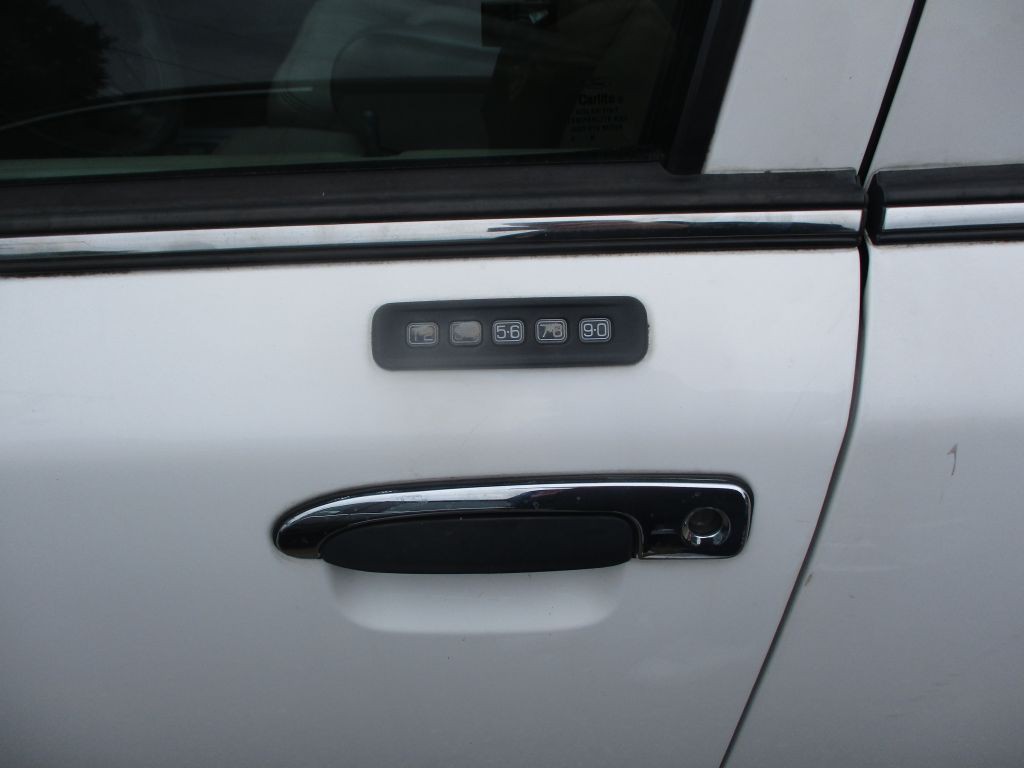 2010 Mercury Grand Marquis Image 7