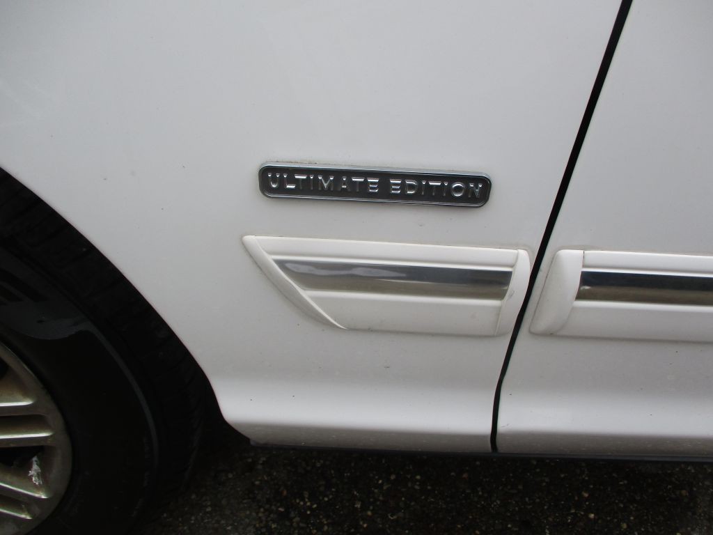 2010 Mercury Grand Marquis Image 8