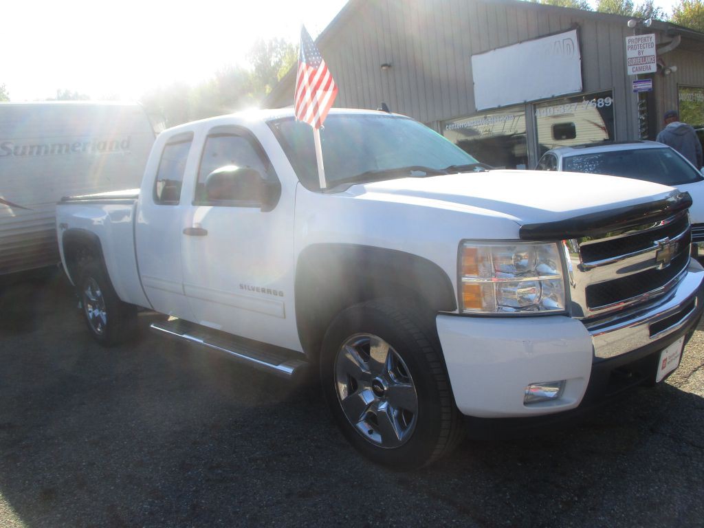 2011 Chevrolet Silverado 1500 Image 3