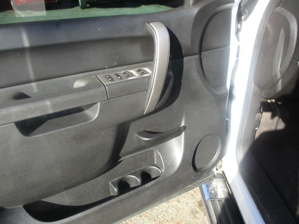 2011 Chevrolet Silverado 1500 Image 9