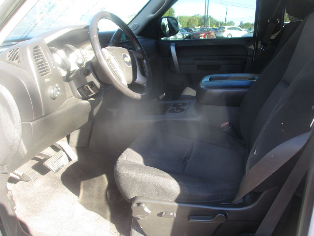 2011 Chevrolet Silverado 1500 Image 10