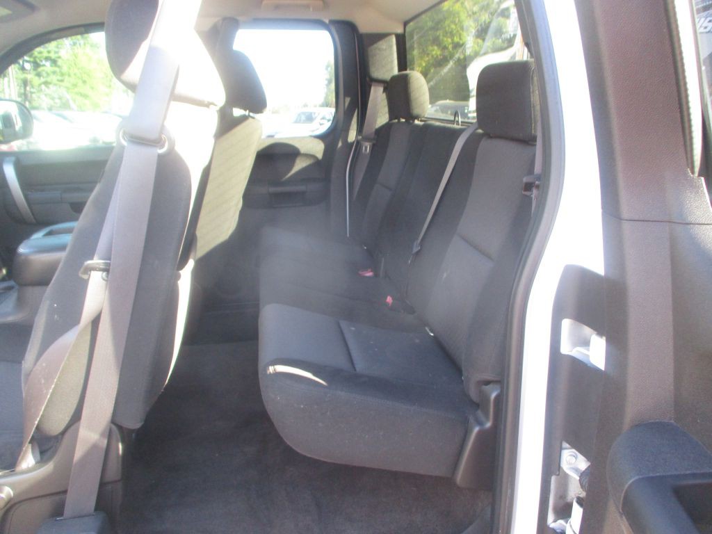 2011 Chevrolet Silverado 1500 Image 11
