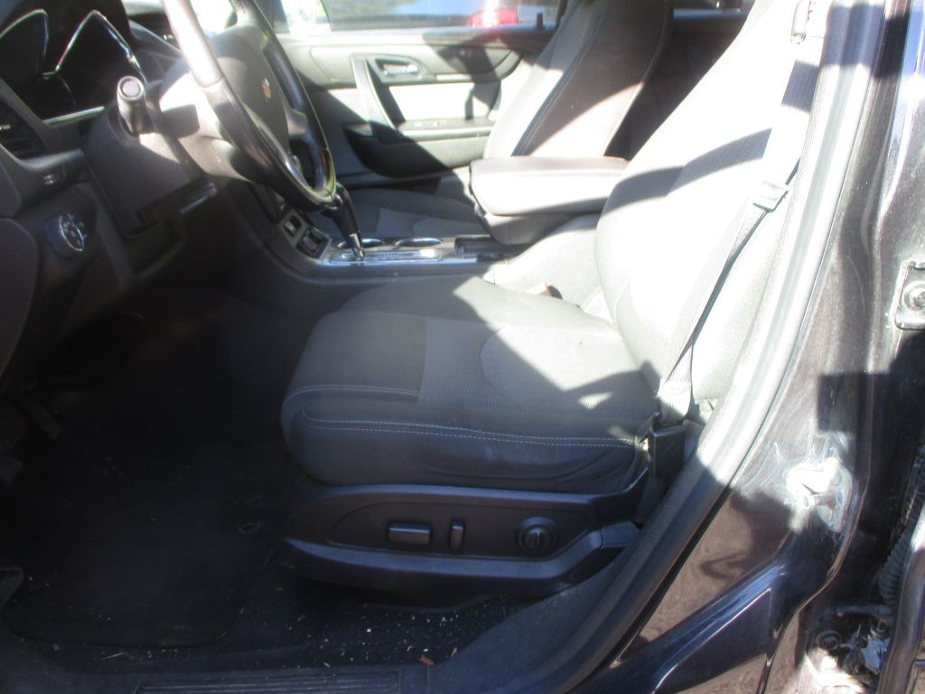 2016 Chevrolet Traverse Image 11