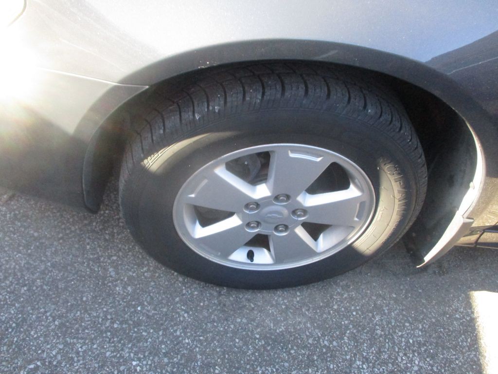 2009 Chevrolet Impala Image 3