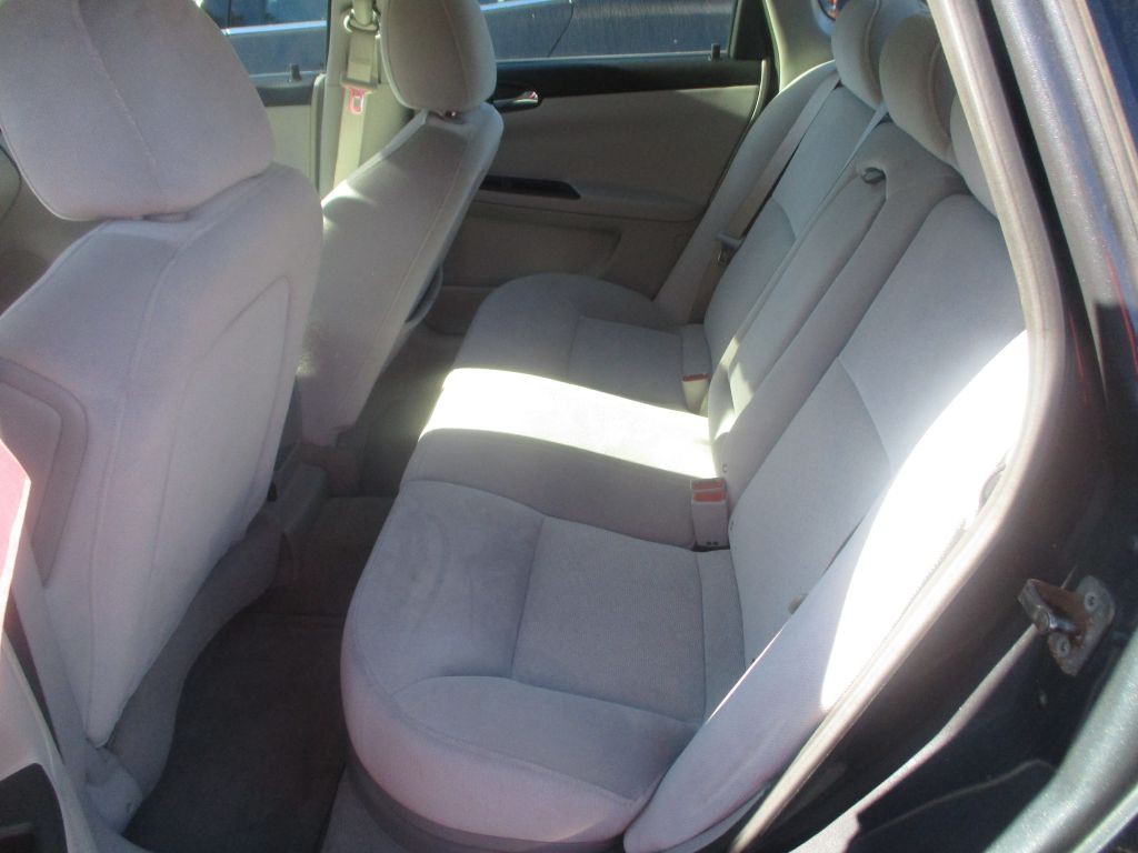 2009 Chevrolet Impala Image 10