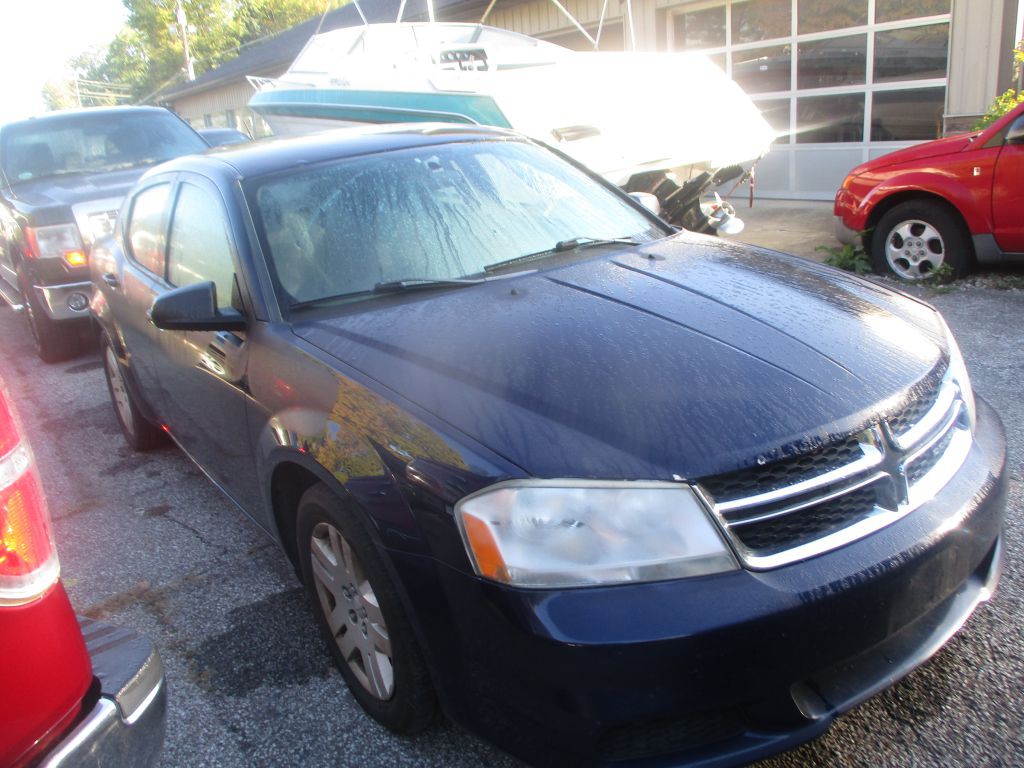 2014 Dodge Avenger Image 2