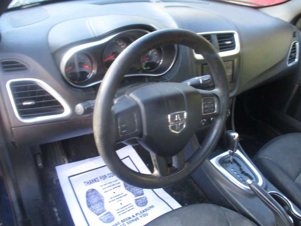 2014 Dodge Avenger Image 9